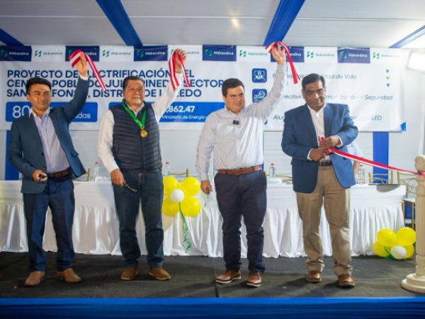 GRUPO DISTRILUZ E HIDRANDINA INAUGURAN OBRA DE ELECTRIFICACIÓN EN ZONA RURAL DE LAREDO (TRUJILLO)