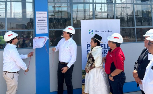 ELECTROCENTRO INVIERTE MÁS DE S/ 80 MILLONES EN AYACUCHO QUE INCLUYEN PROYECTOS DE GENERACIÓN CON ENERGÍA RENOVABLE