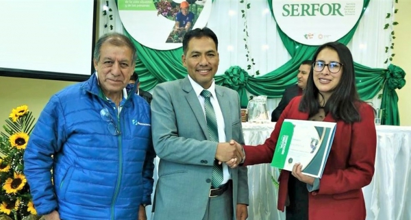 ELECTROCENTRO RECIBE RECONOCIMIENTO DE SERFOR POR SU CONTRIBUCIÓN EN EL DESARROLLO FORESTAL